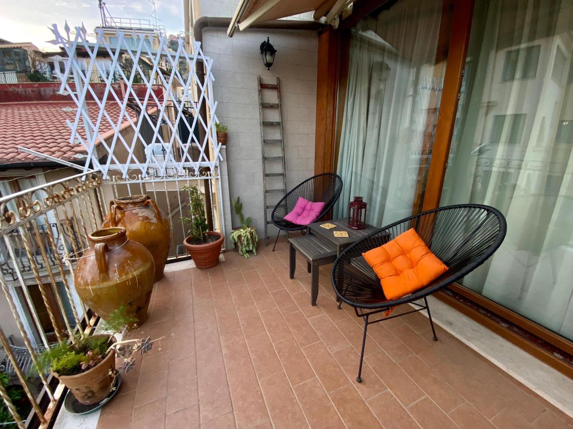 Sole Apartment Taormina Buitenkant foto